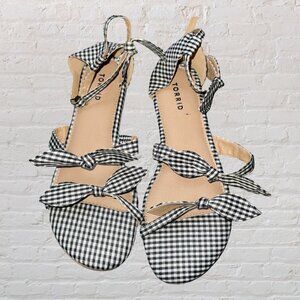9W TORRID Plaid Bow Sandals